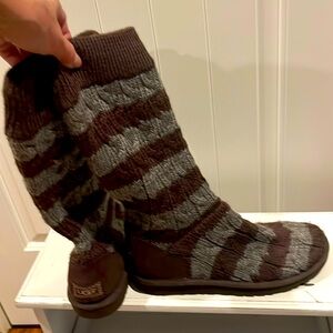 RARE NWOT  Sock - Style UGG Boots